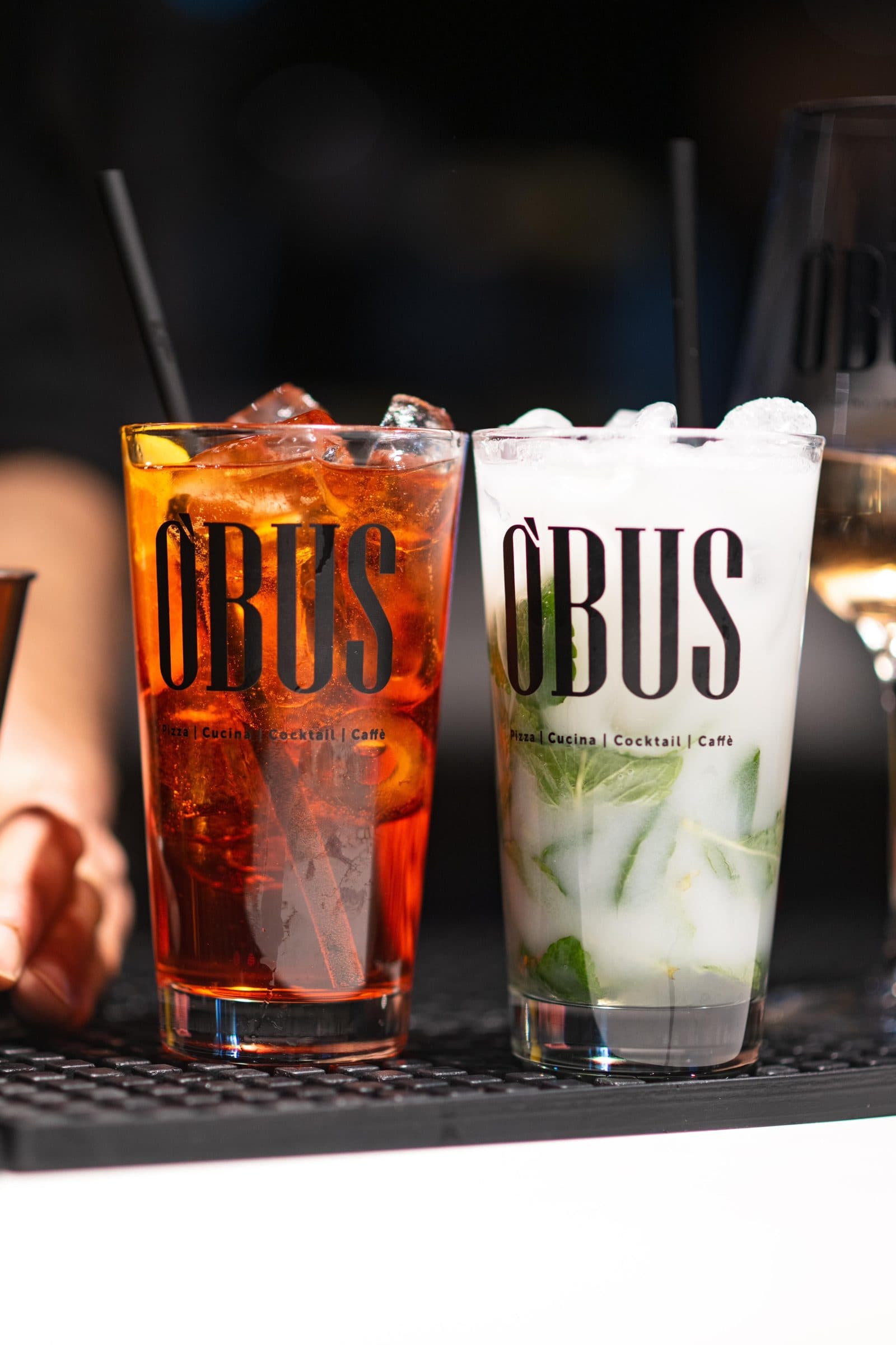 Cocktail nei bicchieri OBUS